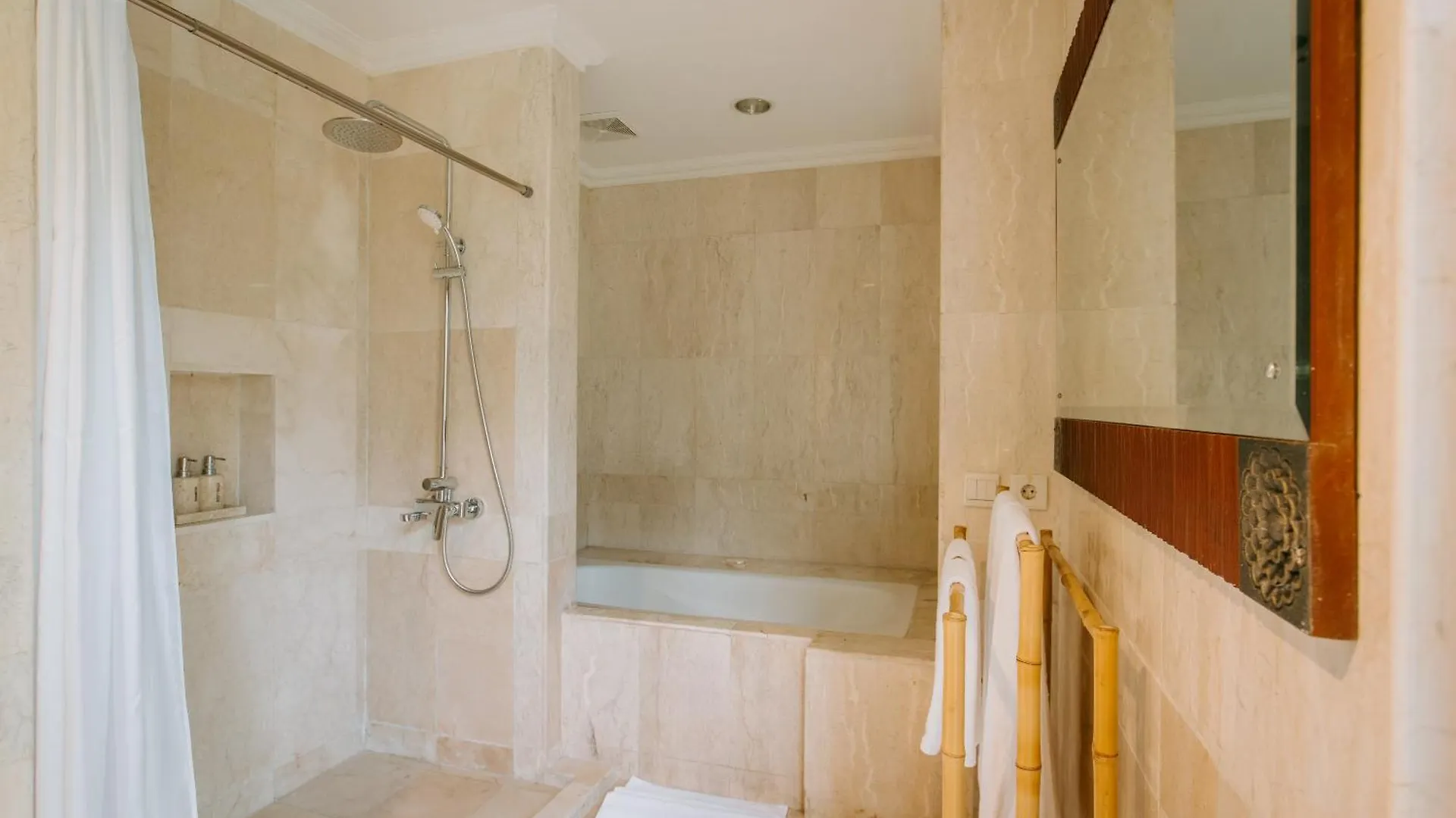 Villa Anggrek Jimbaran 0*, Джимбаран Индонезия